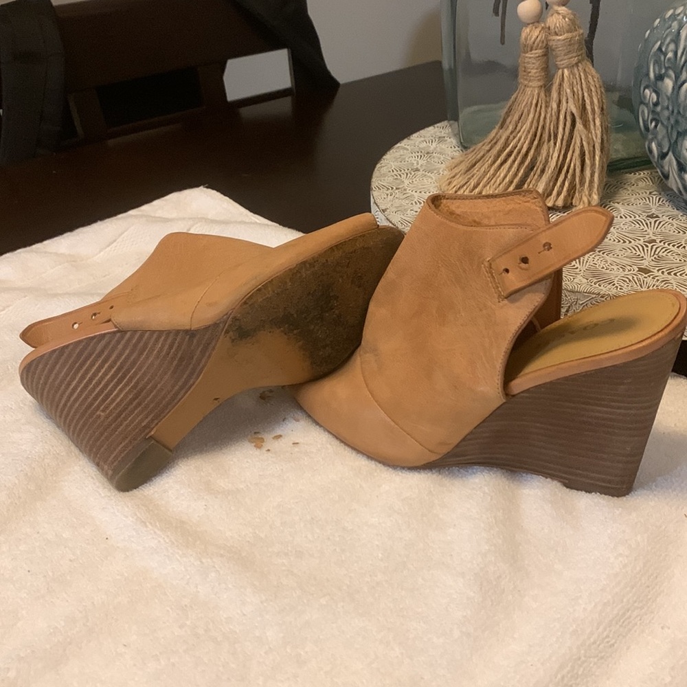 tan - Picture 4 of 5